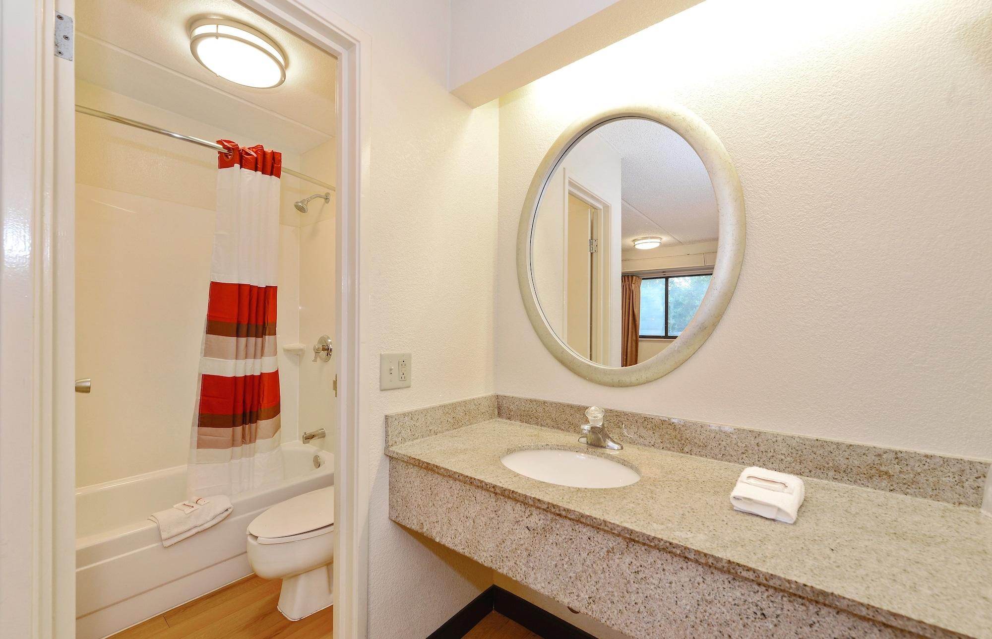 Red Roof Inn North Charleston Coliseum Екстериор снимка