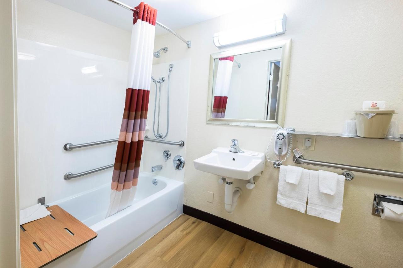 Red Roof Inn North Charleston Coliseum Екстериор снимка
